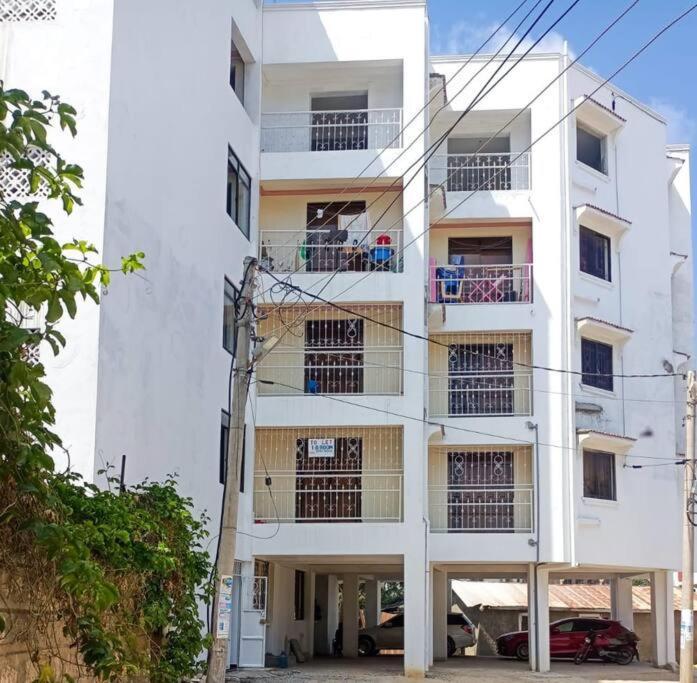 Lovely 1 Bedroom In Bamburi With Reliable Wifi Mombasa Exteriér fotografie